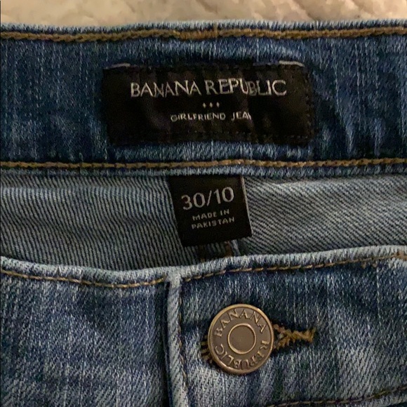 Banana Republic Size 10/30 distressed jeans - Picture 3 of 5